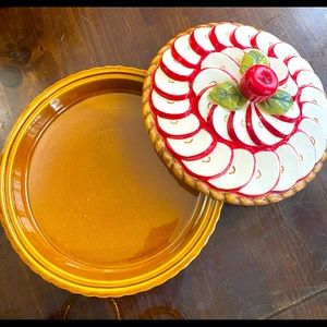 Apple pie baking and serving dish, like new, 12” diameter, 9”5’ inside, 1” high